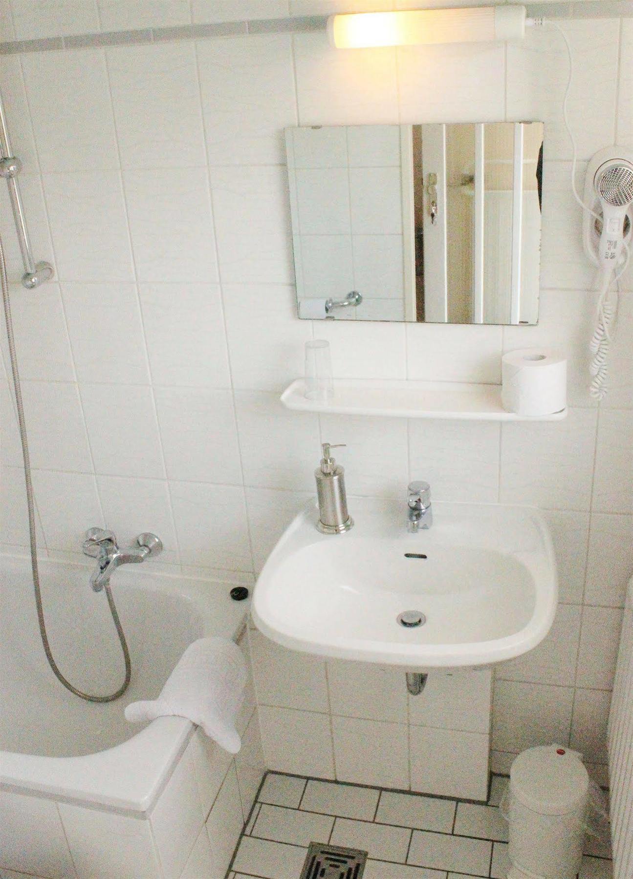 Apartment-Hotel-Dahlem เบอร์ลิน ภายนอก รูปภาพ
